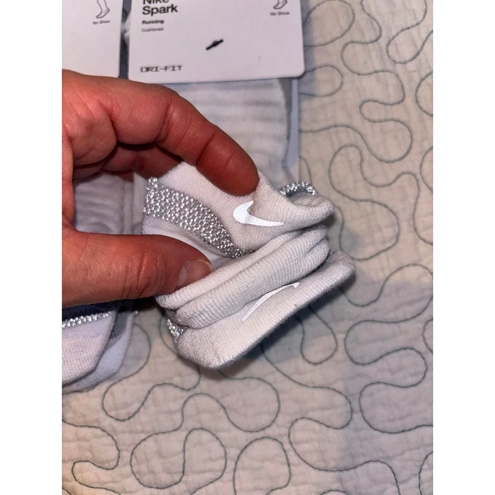 Nike Spark Running Cushioned No Show Socks Dri-FIT White Silver Mens 6-7.5